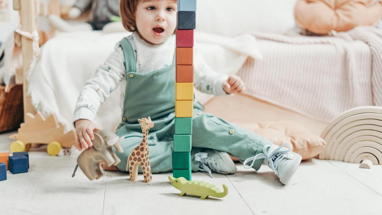 child playing with blocks